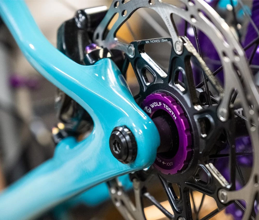 Wolf Tooth Centerlock Verschlussring - Externe Verschraubung Aluminium Blau 3 Wolf Tooth Centerlock Verschlussring - Externe Verschraubung Aluminium Blau – Bild 3