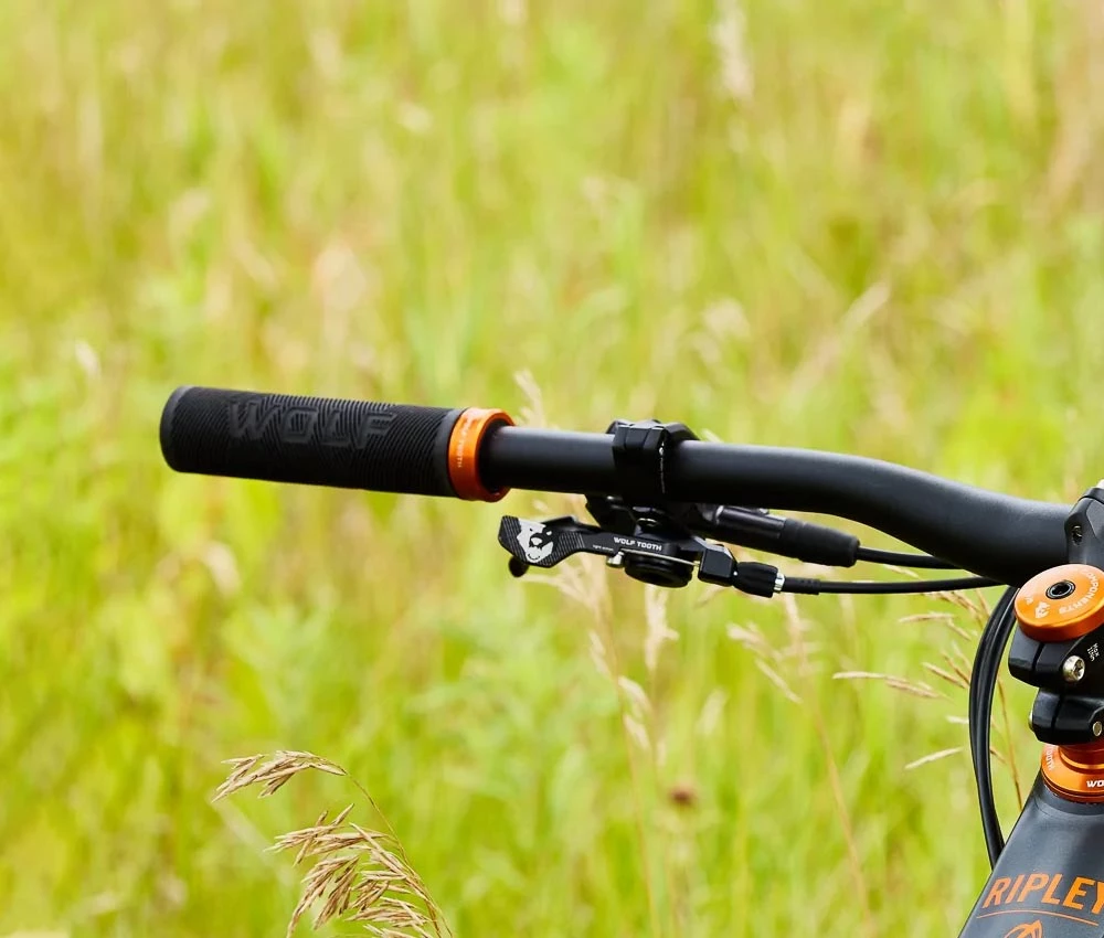 Wolf Tooth Echo Lenkergriffe - 132x32mm Schraubbar Aluminium Silber 5 Wolf Tooth Echo Lenkergriffe - 132x32mm Schraubbar Aluminium Silber – Bild 5